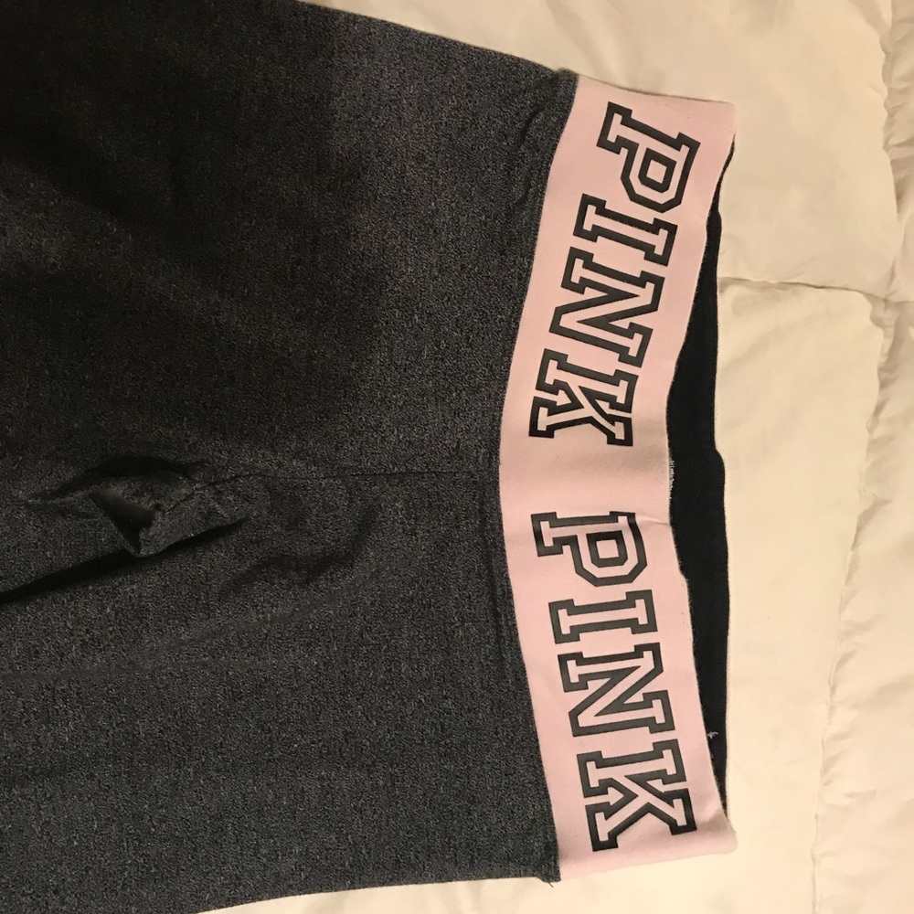 Victoria’s Secret Pink yoga leggings